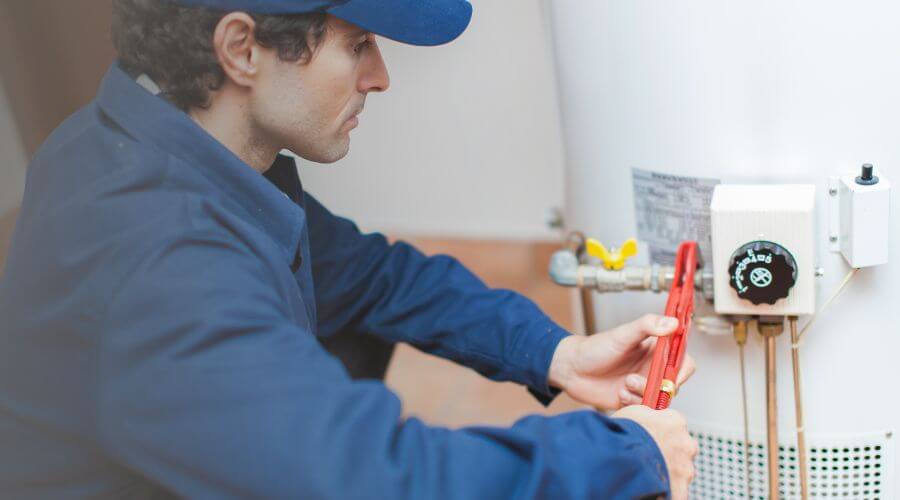 Expert burst pipe repair services in Golconda, IL